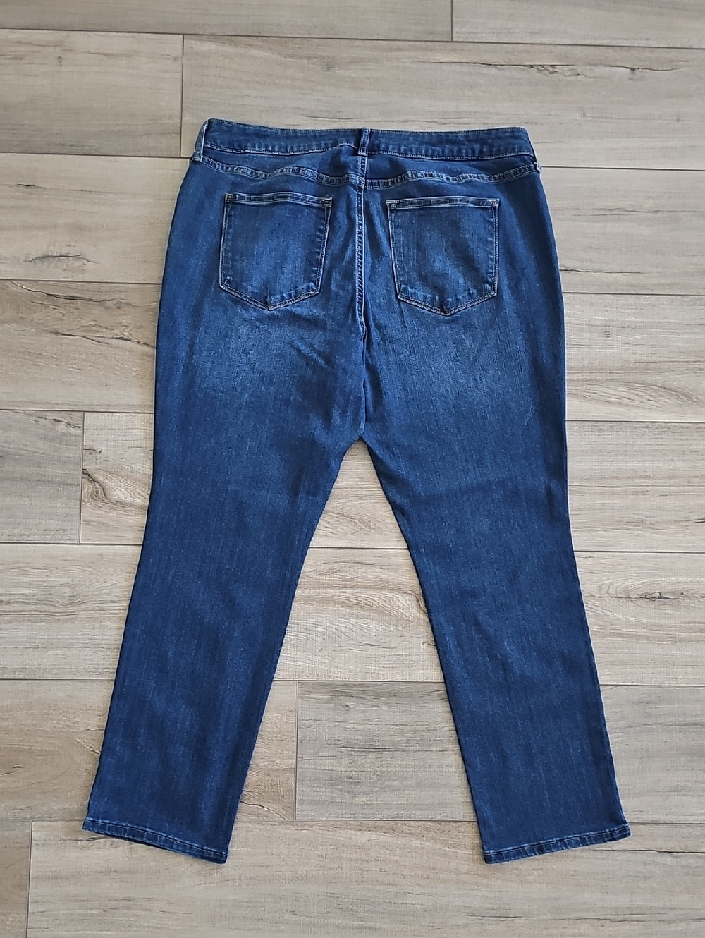 Sonoma Goods For Life Mid Rise Straight Leg Jeans Dark Medium Indigo 16S - Picture 2 of 6